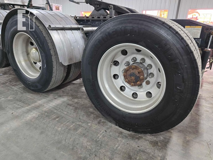 2017-mack-pinnacle-chu613-image-27