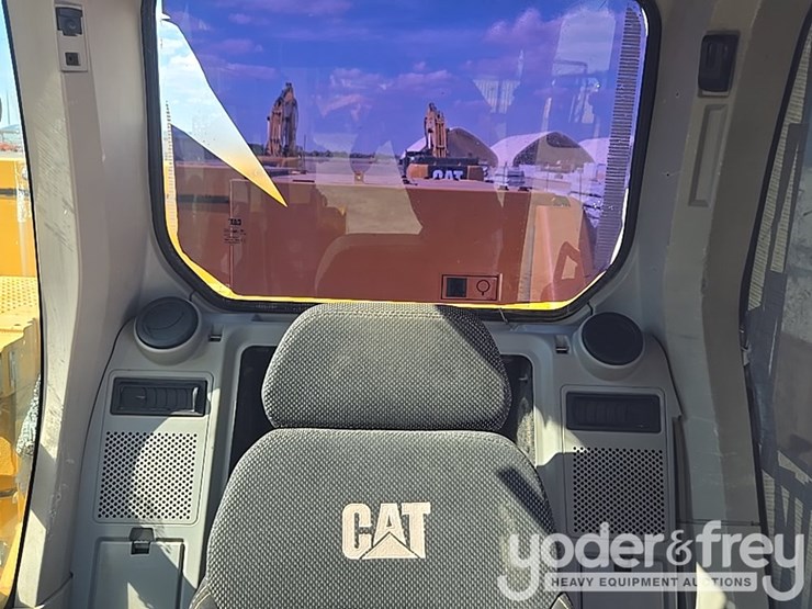 2019-caterpillar-336-image-89