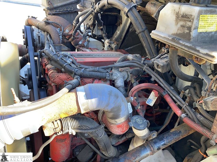 2017-international-durastar-4300-image-10