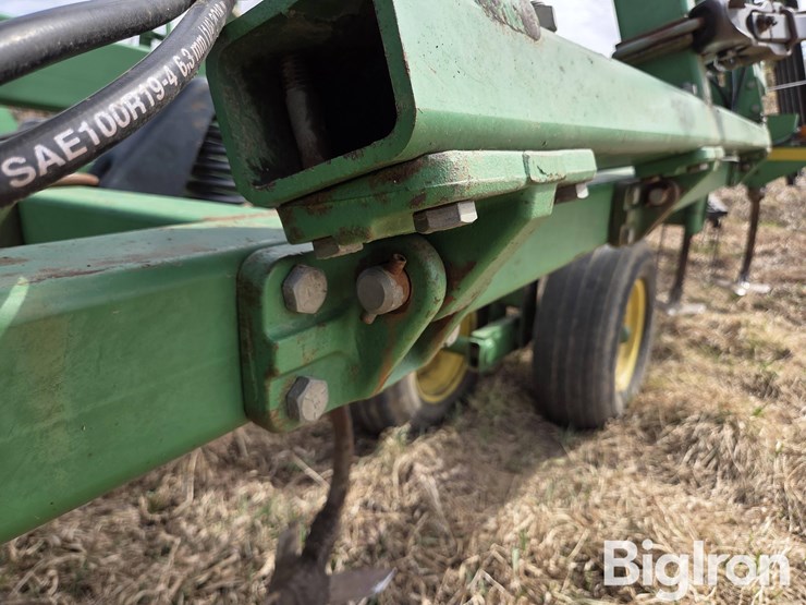 john-deere-726-image-18