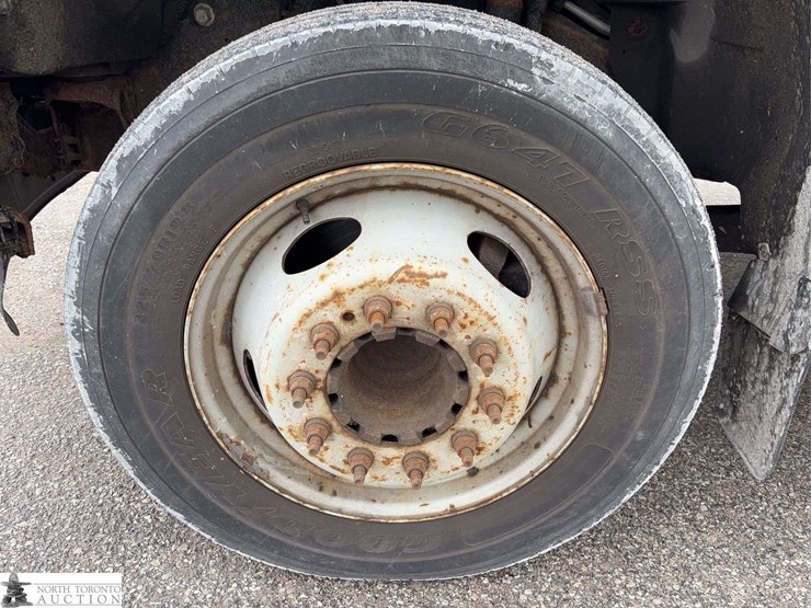 2012-ford-f550-image-44