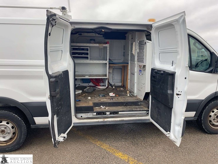 2015-ford-transit-image-15