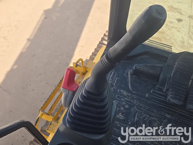 2015-komatsu-pc490-lc-11-image-151