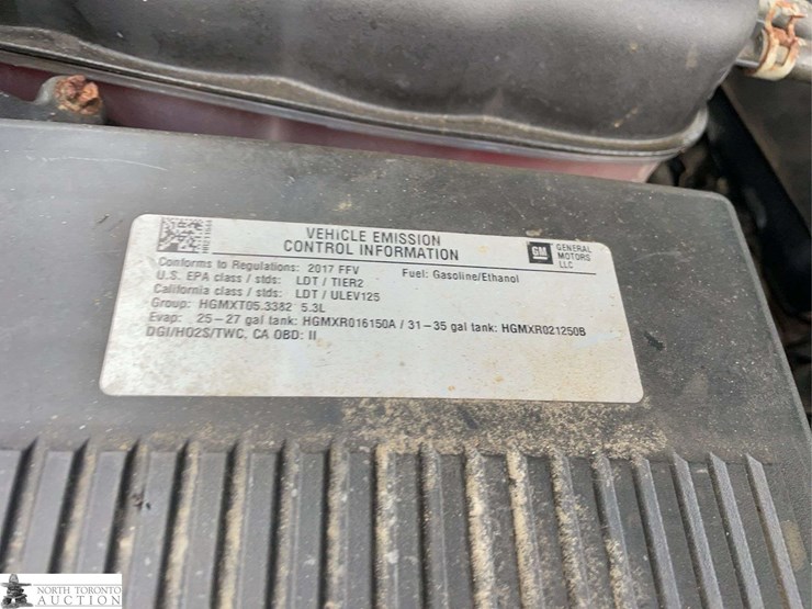 2017-chevrolet-tahoe-image-16