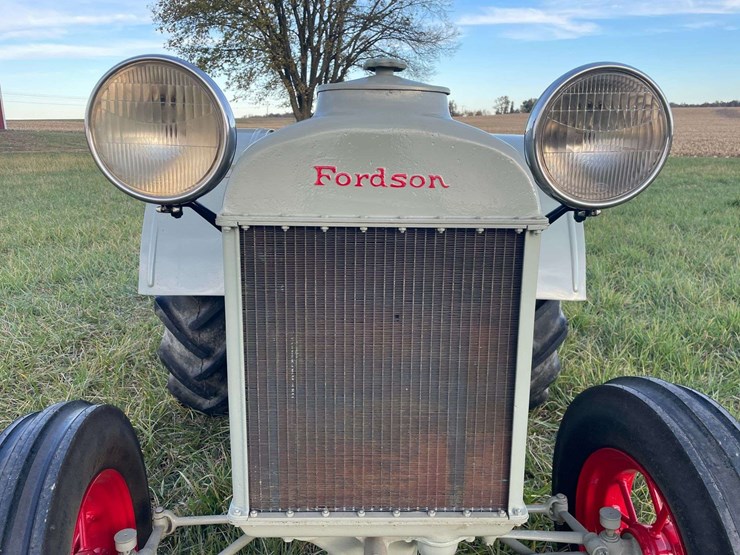 1929-fordson-tractor-image-9