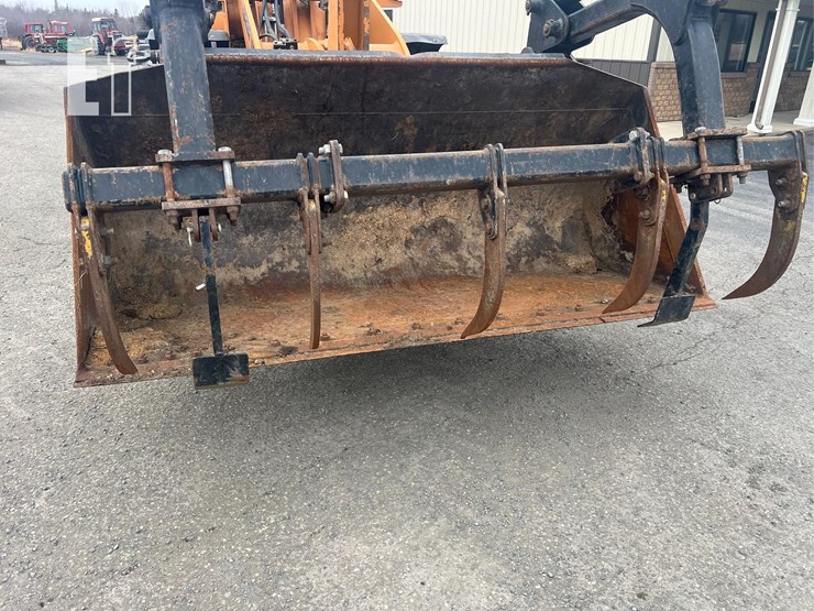 2014-case-521f-xr-image-22