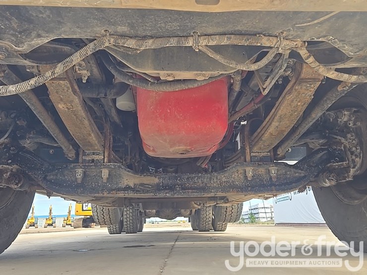 2014-kenworth-t800-image-65