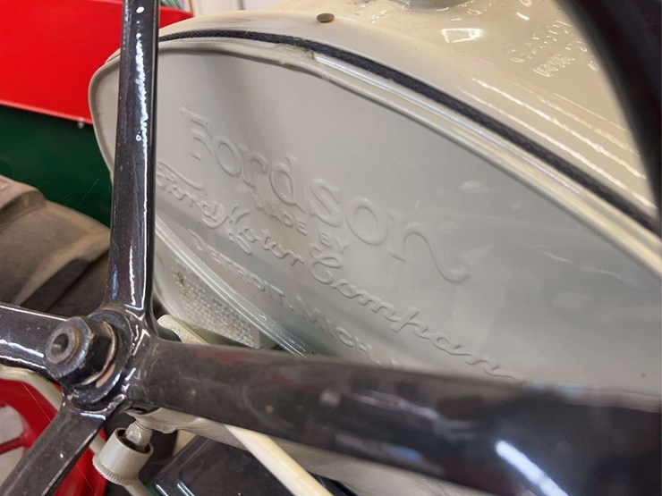 1927-fordson-with-continental-corn-picker-image-33