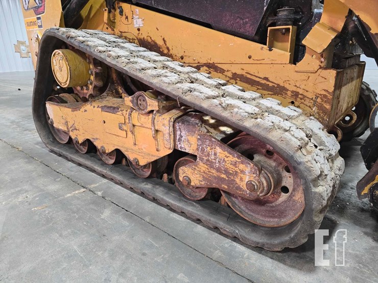 2022-caterpillar-259d3-image-25