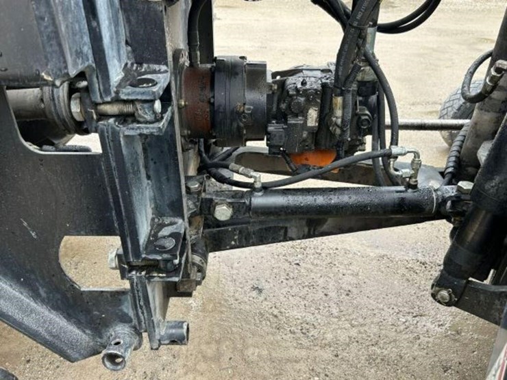 new-holland-tv6070-image-44