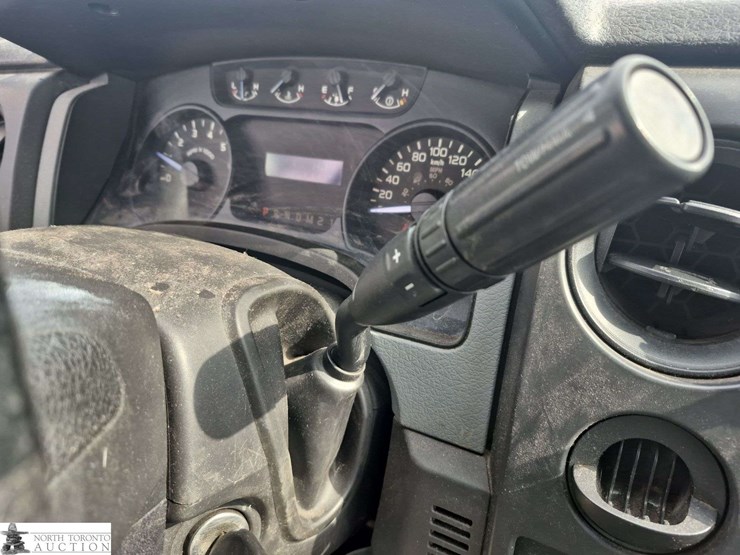 2011-ford-f150-image-24