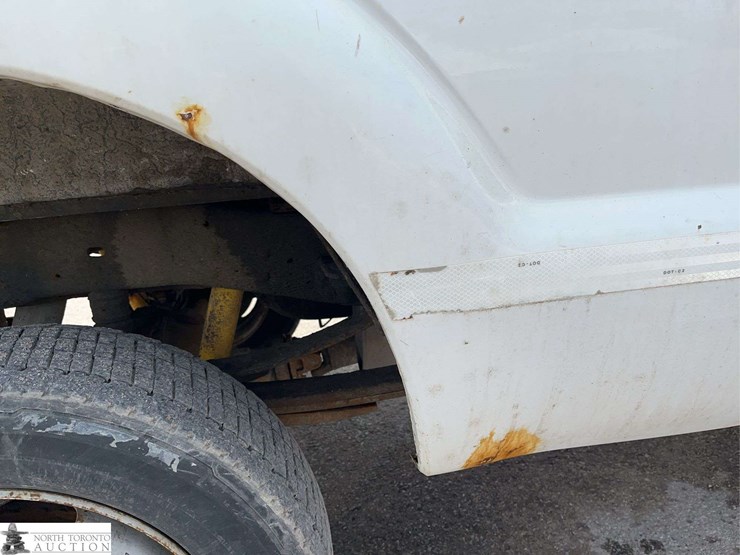 2014-ford-f350-image-32