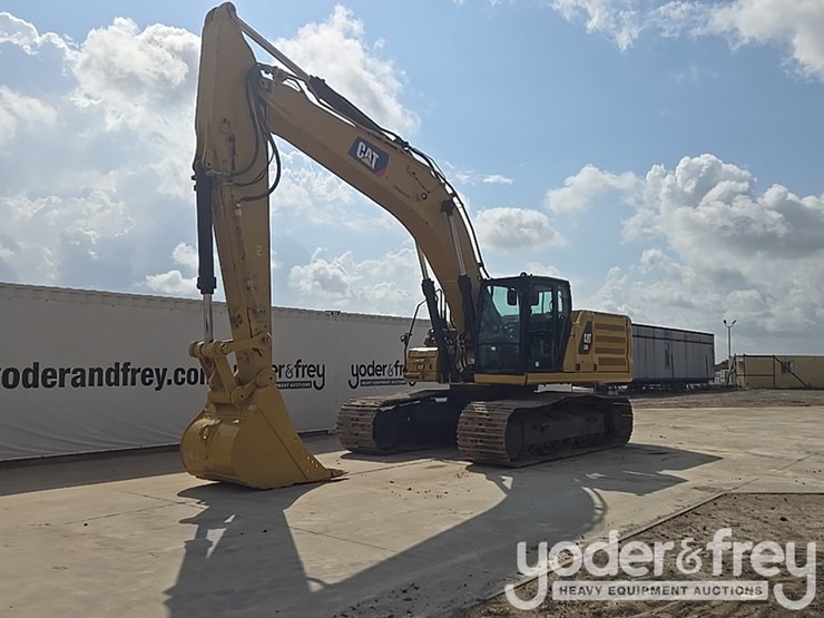 2019-caterpillar-336-image-1