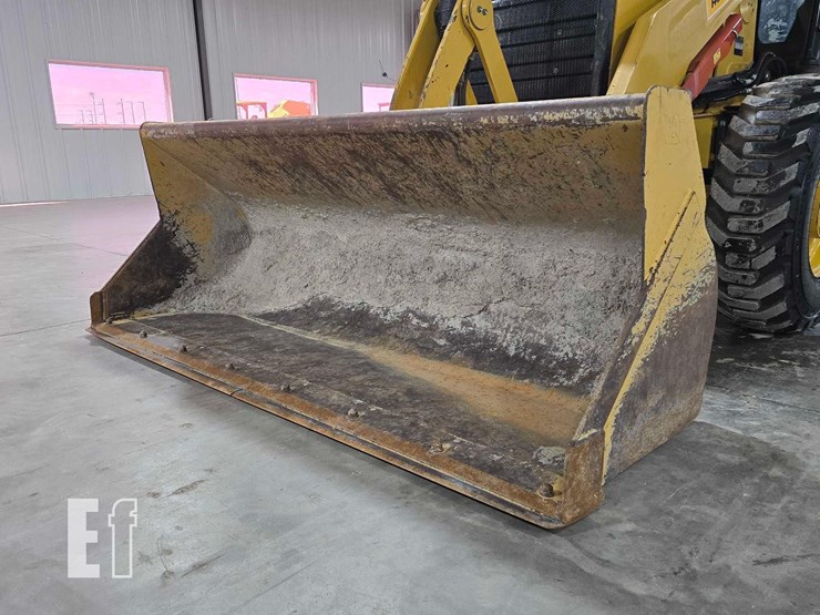 2022-caterpillar-416-image-9