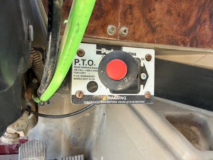 2005-international-9400i-image-11