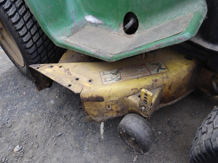 john-deere-212-image-13