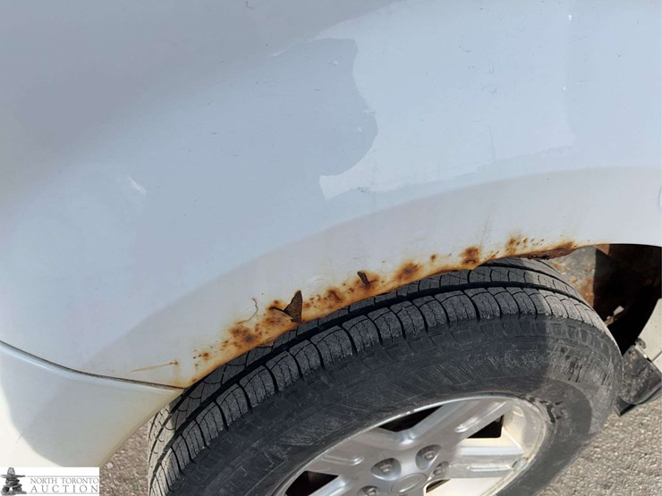 2011-ford-escape-hybrid-image-30