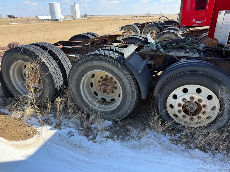 2006-peterbilt-379-image-4