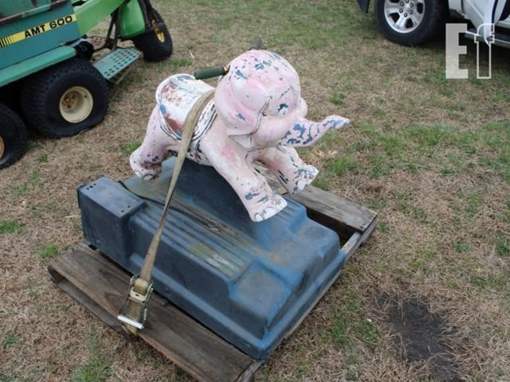 #1103-elephant-coin-op-machine-no-mechanism-needs-image-2