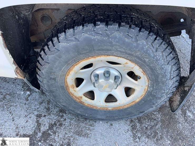 2018-chevrolet-silverado-1500-image-12