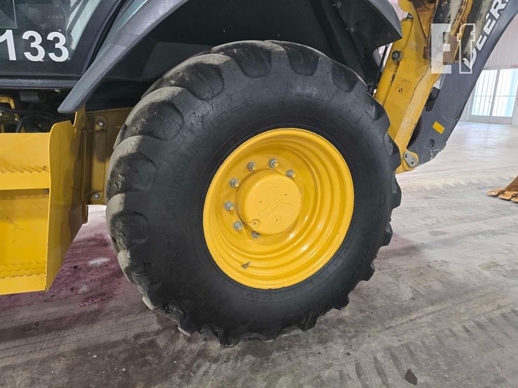 2023-deere-310-g-tier-image-33