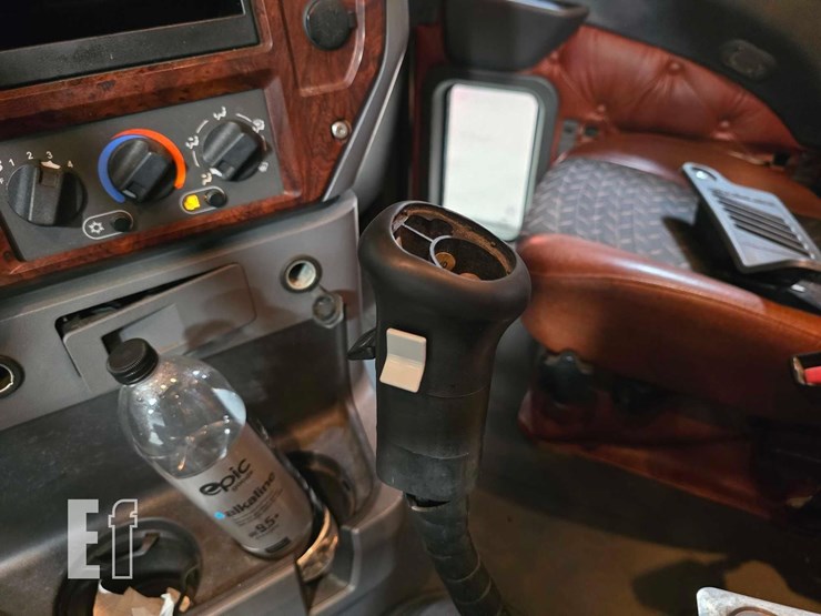 2017-mack-pinnacle-chu613-image-15