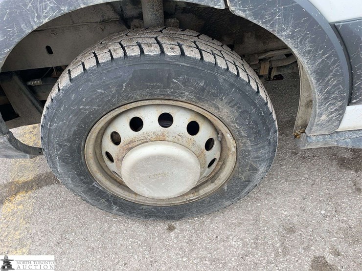 2016-ford-transit-image-22