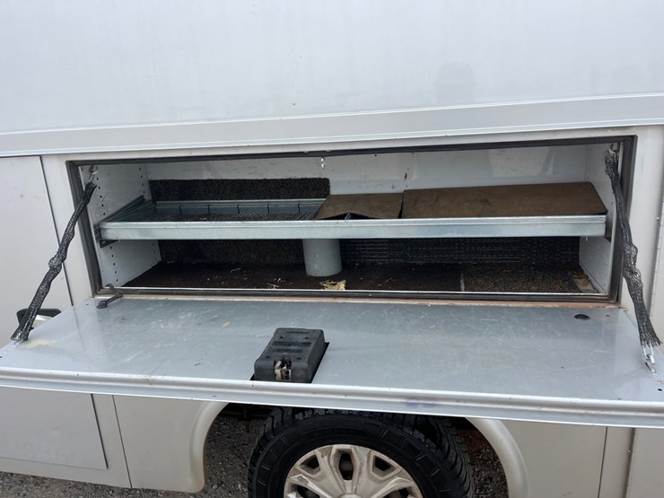 2018-ford-transit-image-24