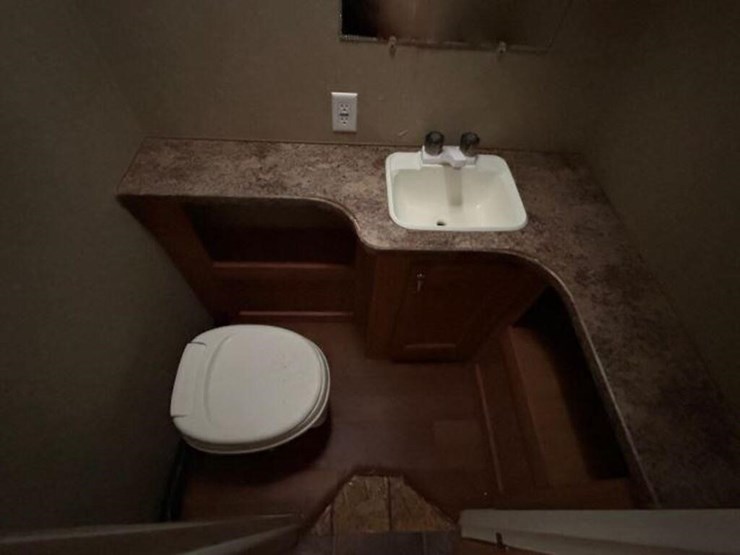 2010-gulf-stream-innsbruck-supreme-lodge-40tbs-t/a-image-57