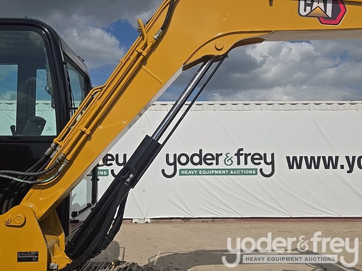 2018-caterpillar-305.5-image-38