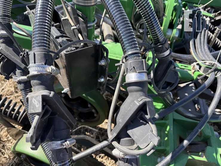 2012-john-deere-1890-image-28