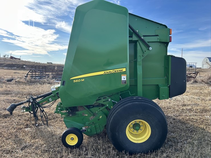 2019-john-deere-560m-image-6
