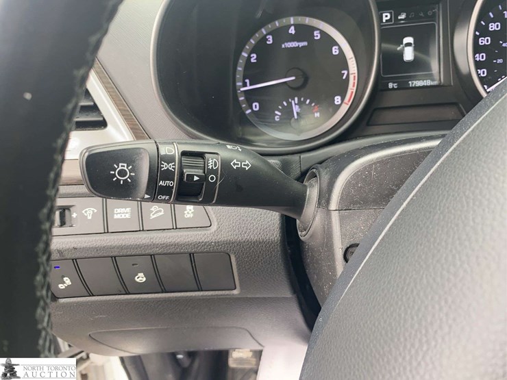 2017-hyundai-santa-fe-image-23