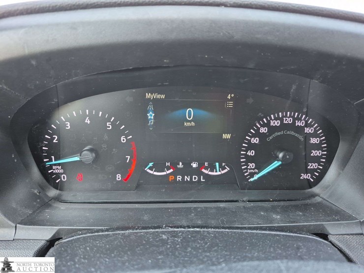 2020-ford-explorer-image-12