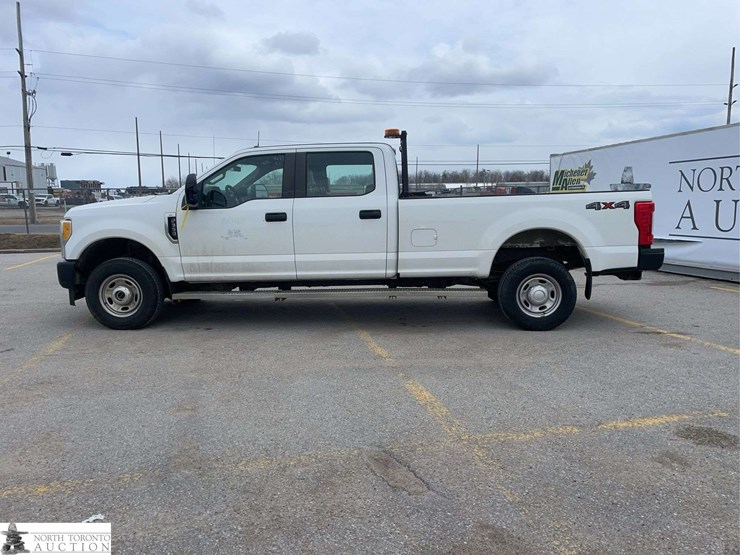 2017-ford-f350-image-8