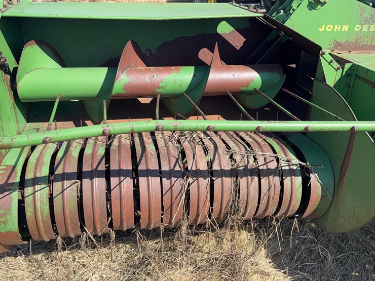 john-deere-14t-square-baler-image-7