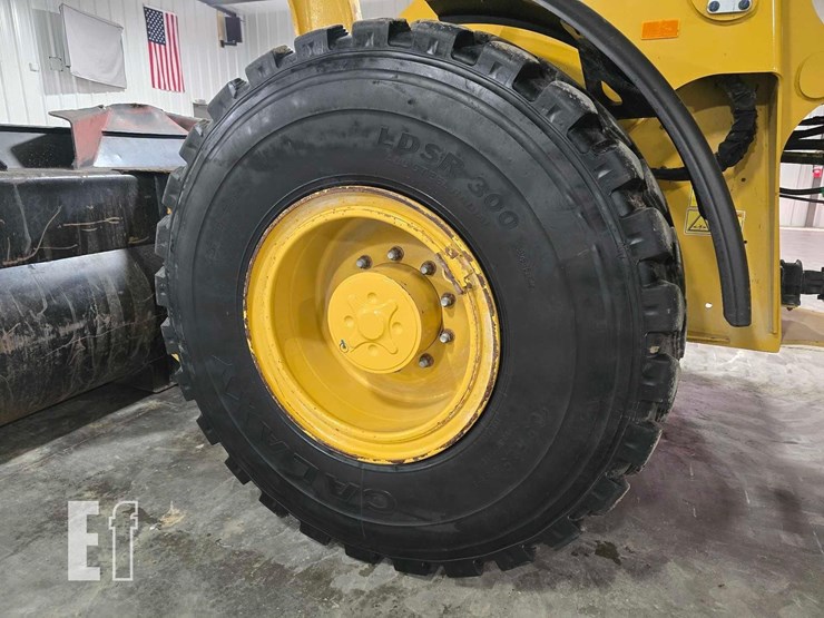 2021-caterpillar-920-image-29