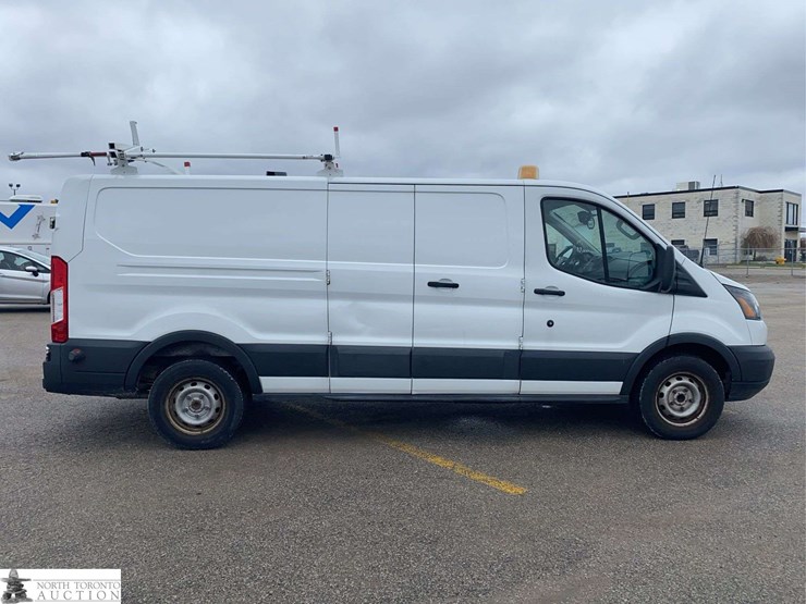 2015-ford-transit-image-7