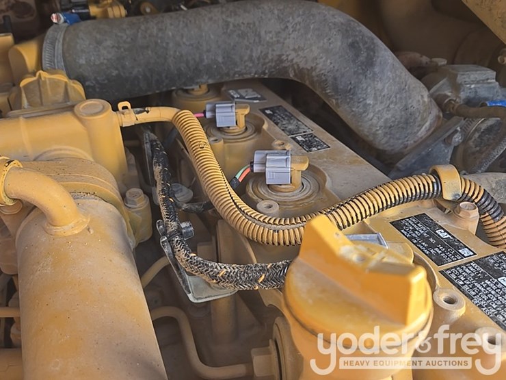 2021-caterpillar-289d3-image-63