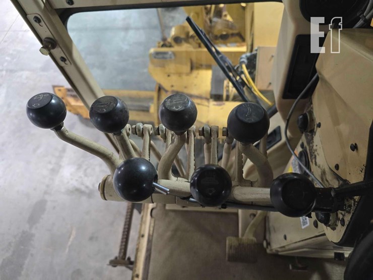 1996-caterpillar-140h-image-14