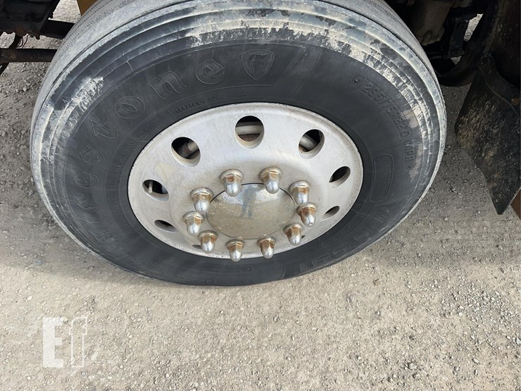 2005-kenworth-t800-image-40