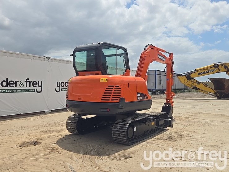 2020-doosan-dx60e-9cn-image-5