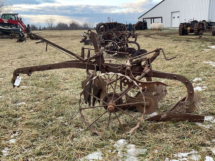 two-bottom-oliver-plow-image-6