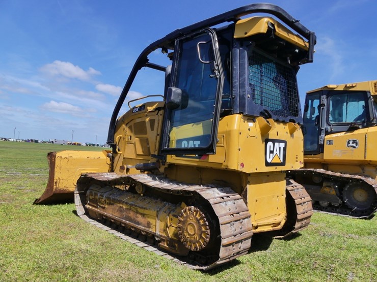 2015-caterpillar-d5k2-xl-image-4