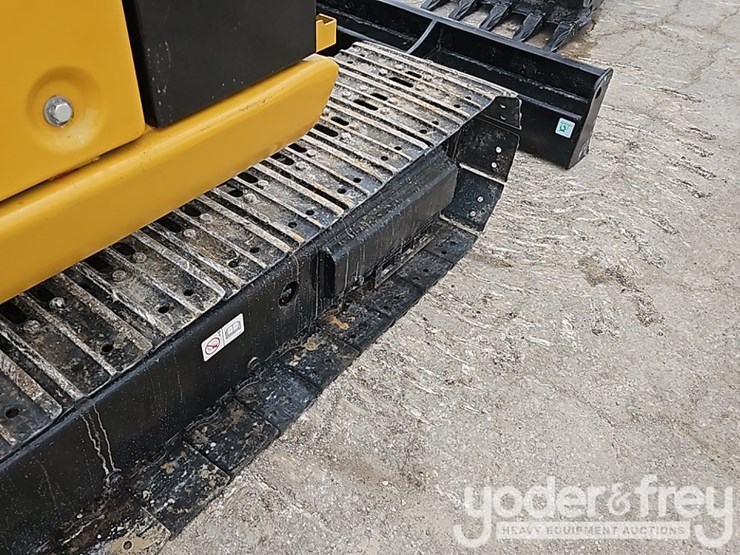 2018-caterpillar-305.5-image-36