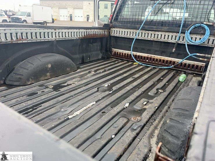 2017-ford-f350-image-19