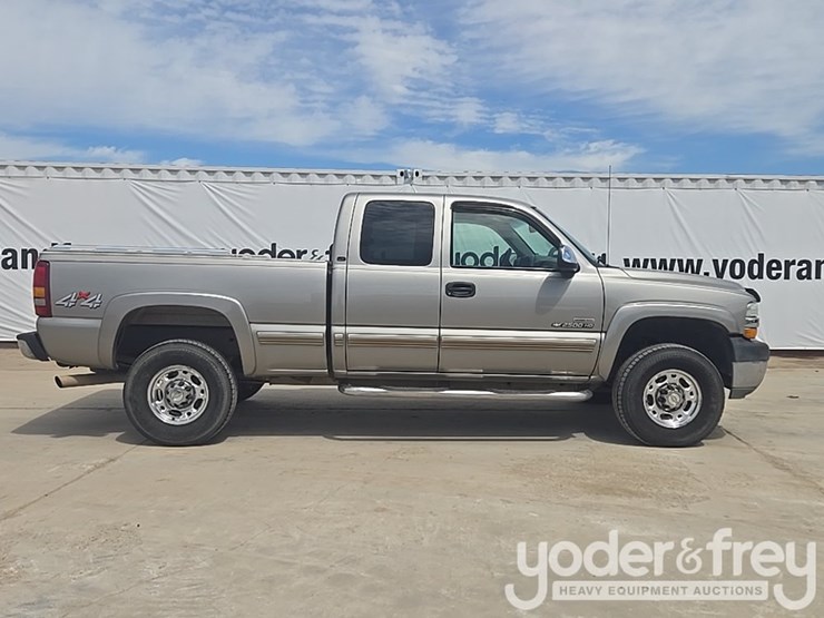 2002-chevrolet-silverado-2500hd-image-6
