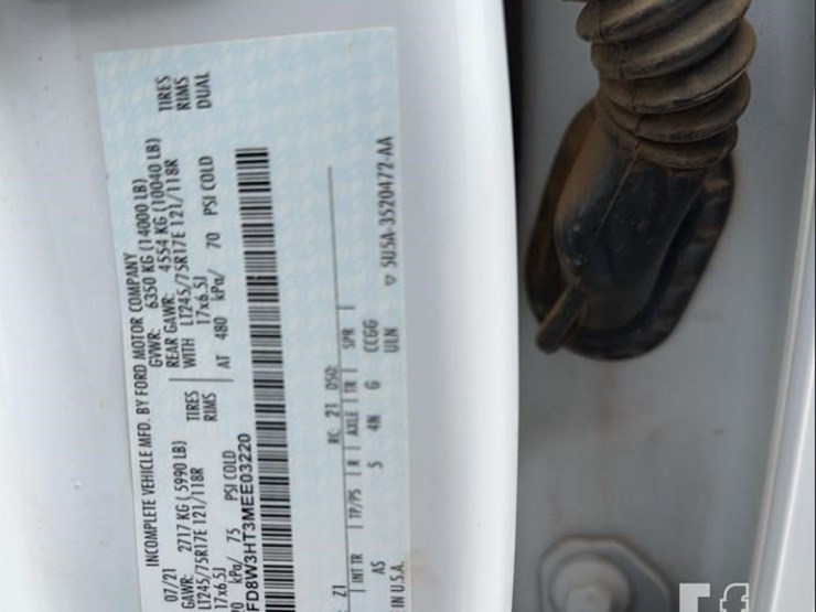 2021-ford-f350-xl-image-17