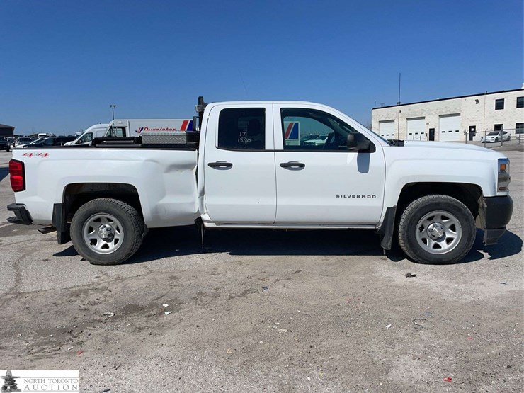 2017-chevrolet-silverado-1500-image-4