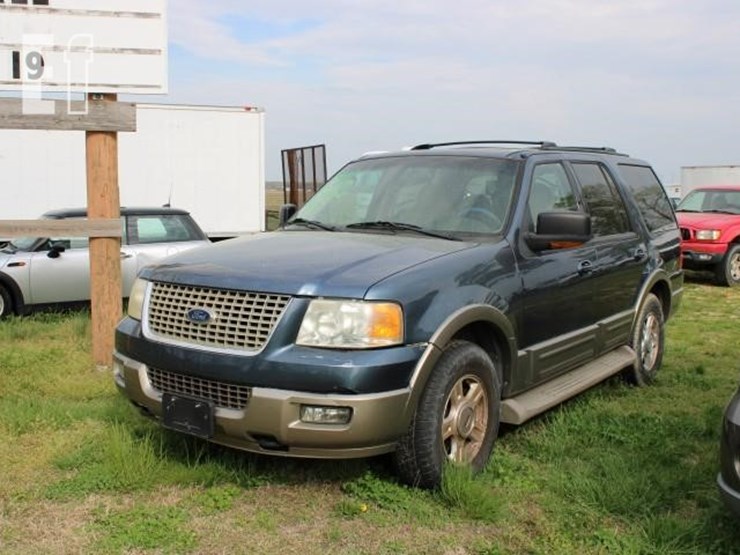 2004-ford-expedition-image-2